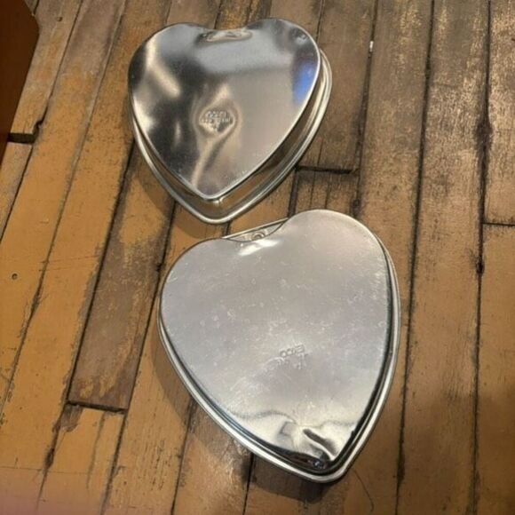 2 Ekco M165 9” Heart Shape Cale Pans - Picture 5 of 7